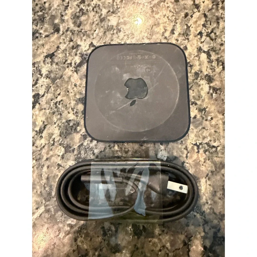 Apple TV 3rd Generation Model A1469 Black Streaming Media Player with Power Cord